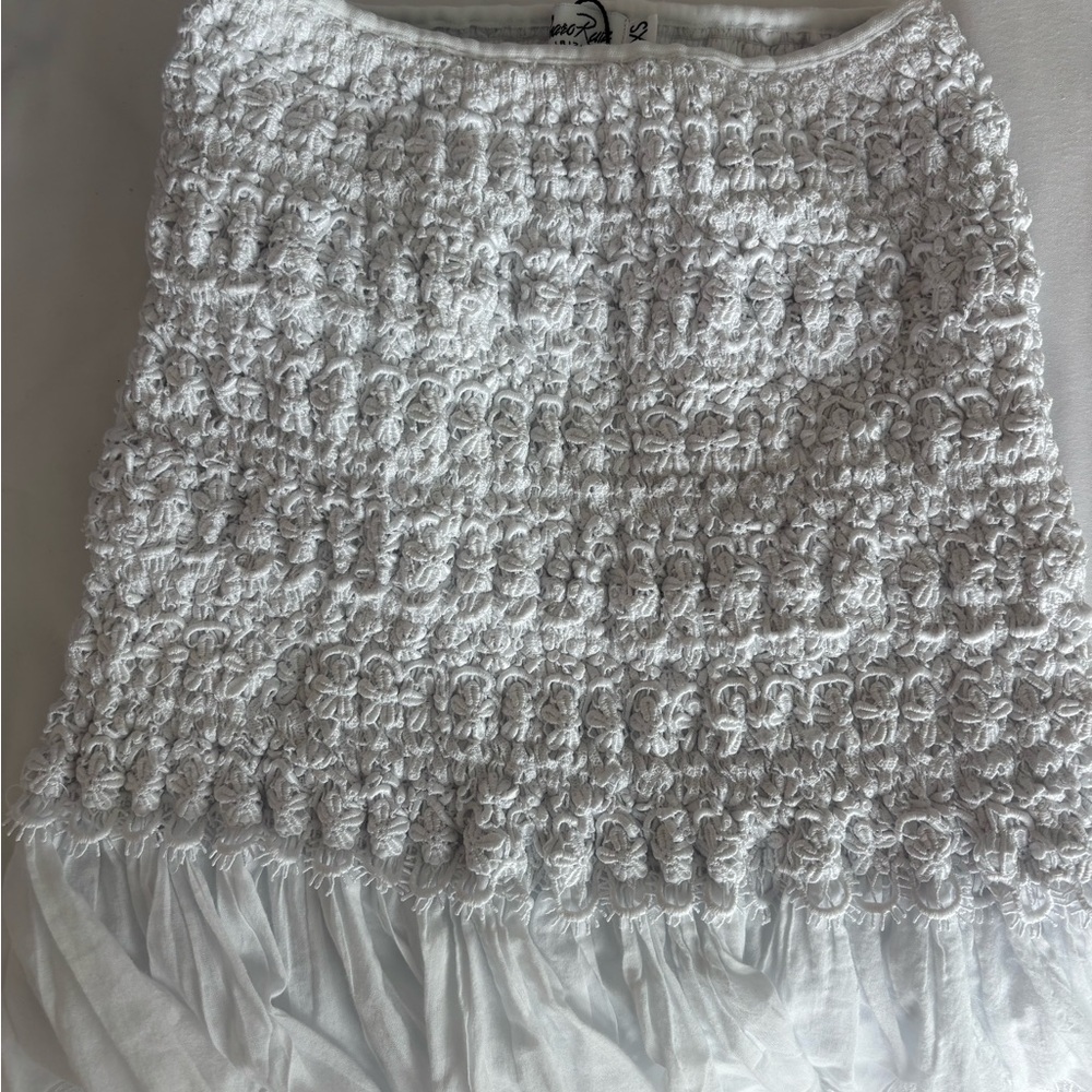Elegant White Textured Skirt
